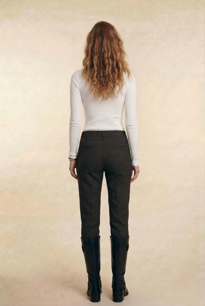 Davina | Slim-Fit Crewneck Top