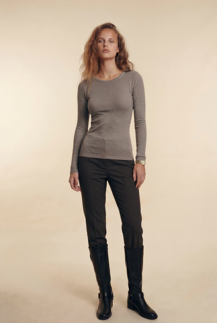 Davina | Slim-Fit Crewneck Top