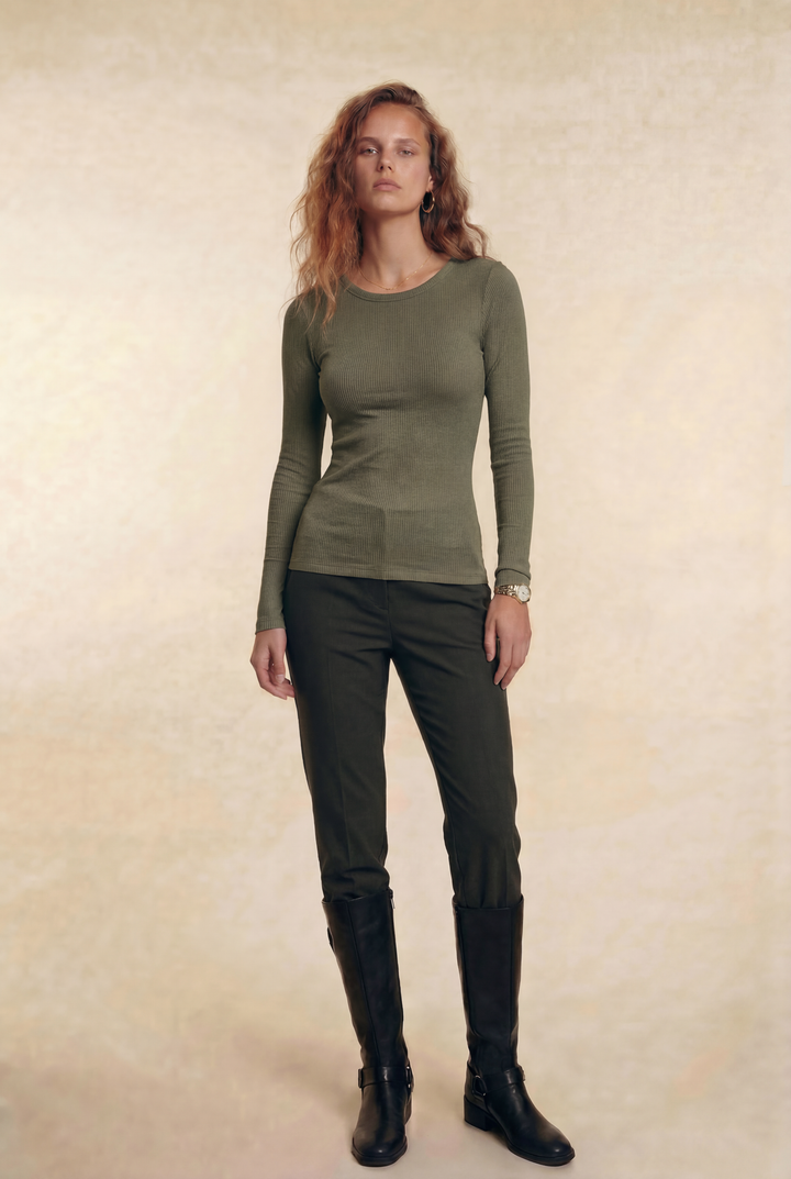 Davina | Slim-Fit Crewneck Top