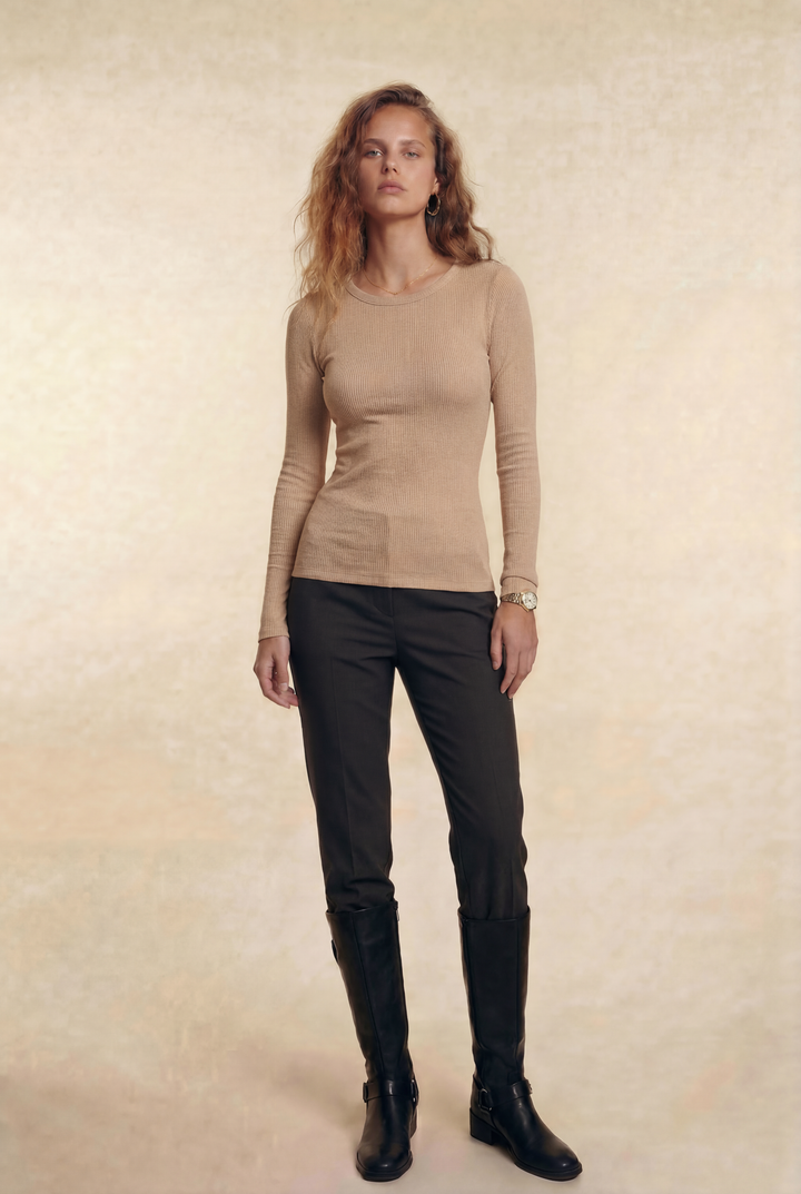 Davina | Slim-Fit Crewneck Top